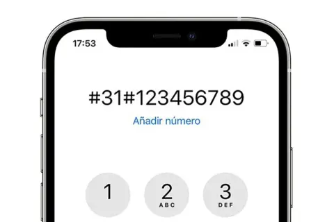 Pantalla de iPhone mostrando cómo llamar con número oculto. El código #31# precede al número de teléfono.