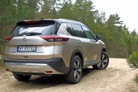 Jaki SUV w teren wybrać, aby uniknąć rozczarowania w trudnych warunkach?