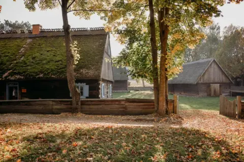 Skanseny Mazowsze: Odkryj fascynującą historię i atrakcje regionu