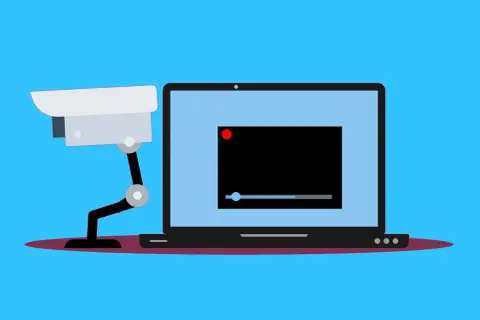 Kamera monitorująca przesyła obraz wideo przez protokół **rtsp** do laptopa, gdzie jest odtwarzany.