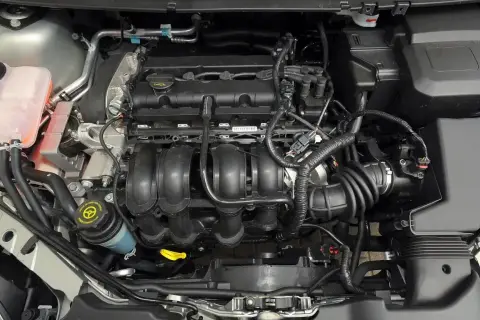 Silnik Ford Focus MK2 1.6 benzyna. Czysty i zadbany, gotowy do jazdy.
