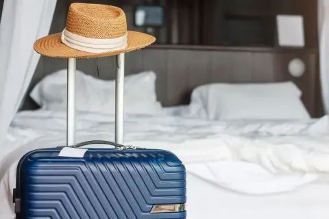 Co można zabrać z hotelu? Uniknij nieprzyjemnych niespodzianek