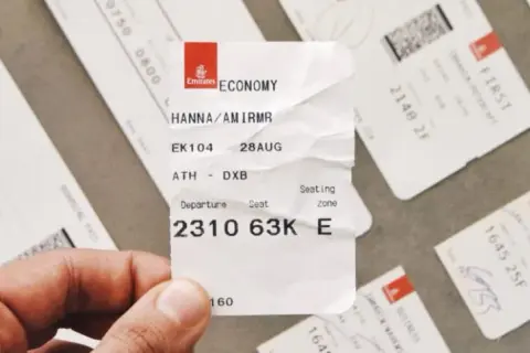 LOT: Karta pokładowa na telefonie? Kiedy wydruk jest konieczny?