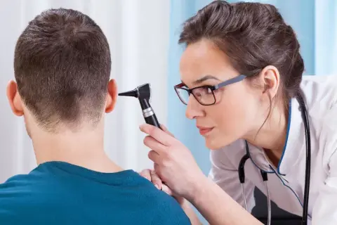 Skuteczne sposoby na ból ucha – domowe metody i leki bez recepty
