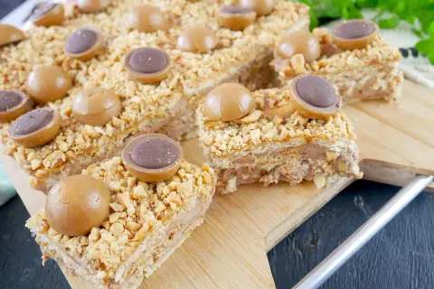 Deser z Toffifee: Szybkie ciasta i serniki na zimno. Bez pieczenia!