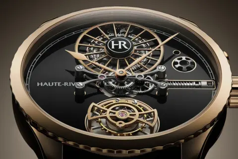 Reloj Haute-Rive con intrincado mecanismo visible y indicador de reserva de marcha.