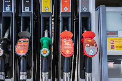 Stacja Shell oferuje promocję na paliwo V-Power Diesel i 95. Wybierz swój ulubiony rodzaj paliwa!