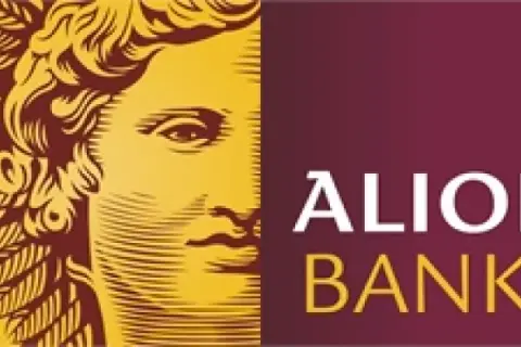 Jaki bank konsoliduje chwilówki? Sprawdź, jak uniknąć długów