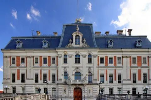 Zamek w Pszczynie: Fascynująca historia i architektura dwóch epok
