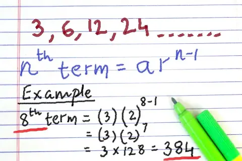 Przykład obliczania wyrazu ciągu geometrycznego: 3, 6, 12, 24... Wzór na n-ty wyraz: a*r^(n-1). Obliczono 8. wyraz: 384.