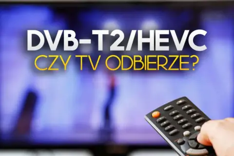 DVB-T2/HEVC: czy Twój telewizor odbierze nowy sygnał? Pilot w dłoni sugeruje zmianę kanałów.