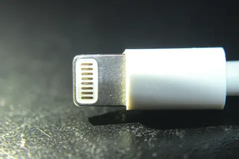 Gdzie kupić kabel do iPhone'a? Bezpieczne zakupy i certyfikat MFi