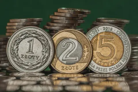 Jaka waluta ma pokrycie w złocie? Prawda o pieniądzu fiat.
