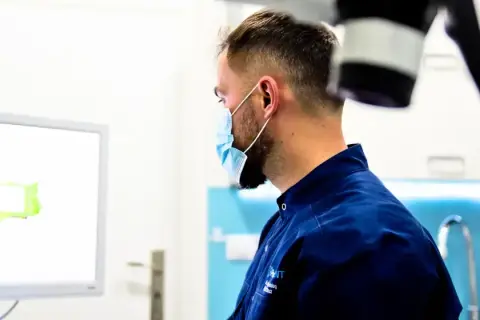 Lekarz dentysta czy stomatolog? Jednoznaczna odpowiedź!