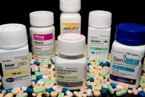 Leki psychotropowe lista: Zoloft, Paxil, Abilify, Geodon, Risperdal, Seroquel.