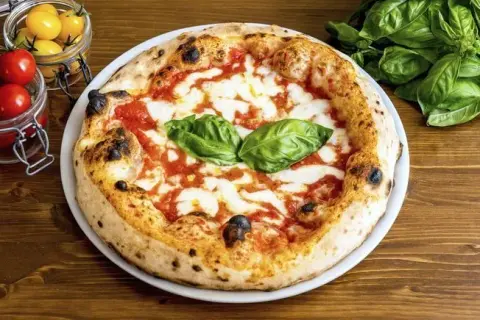 Réussir sa pizza originale : la recette du pizzaiolo