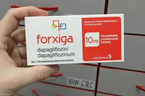 Opakowanie leku Forxiga 10mg z dapaglifloziną, które może być objęte refundacją.