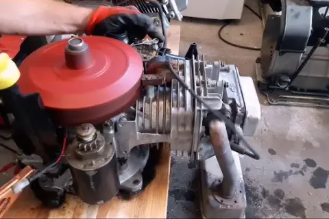 Jak ustawić zapłon w kosiarce Briggs & Stratton, aby uniknąć problemów