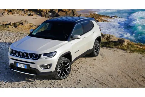 Jeep Compass: Jaki silnik wybrać? Oszczędność czy moc?