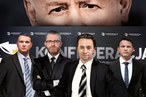 Konfederacja liderzy w garniturach na tle logo partii. W górnej części kadru widać fragment twarzy starszego mężczyzny.