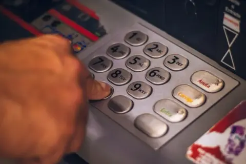 Limit zadłużenia w koncie ING jak działa – uniknij niepotrzebnych kosztów