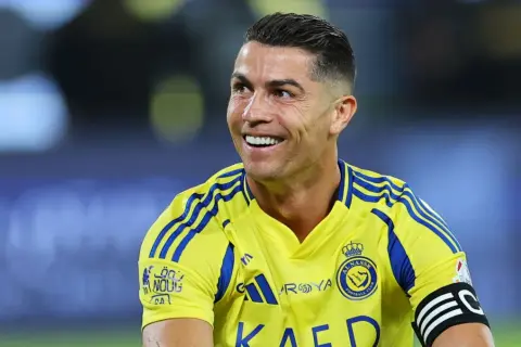 Ile zarabia Ronaldo w Arabii Saudyjskiej? Szokujące kwoty i kontrakty!