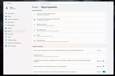 Opcje logowania Windows Hello: PIN, klucz, hasło. Ustawienia dodatkowe dotyczące blokady i logowania.