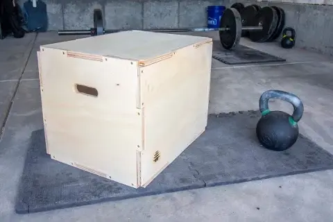 Jak zbudować skrzynię do crossfitu DIY? Poradnik krok po kroku
