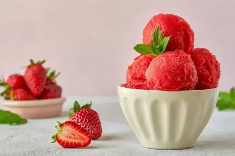 Domowy sorbet: Gładki i orzeźwiający. Bez maszynki i kryształków!