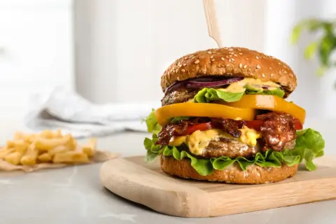 Jakie mięso do burgera? Odkryj najlepsze opcje na pyszne burgery