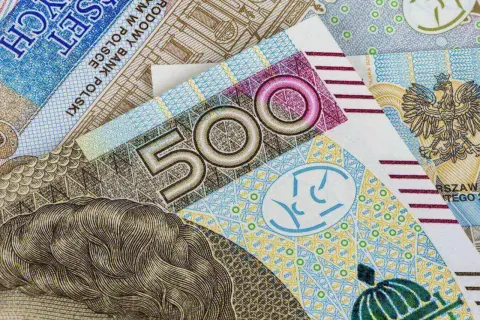 Kiedy składać wniosek o 500 plus, aby nie stracić świadczenia?