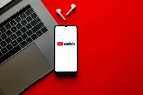 Czy YouTube Music jest za darmo? Odkryj ograniczenia i korzyści