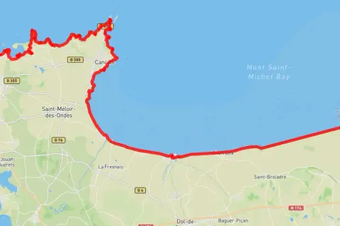 Carte d'un itinéraire cyclable longeant la côte de Saint-Malo à Cancale, puis vers le Mont Saint-Michel.