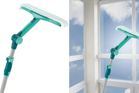 Herramienta para limpiar ventanas por fuera, con mango extensible y cabezal giratorio.