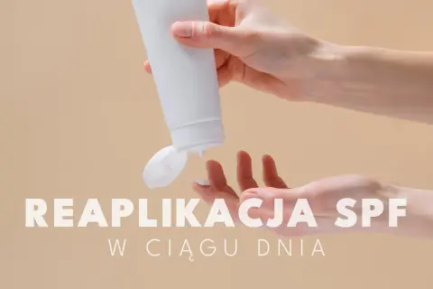 Dłonie aplikują krem z filtrem SPF, przypominając o reaplikacji w ciągu dnia dla ochrony skóry.