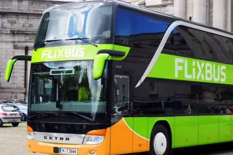 Flixbus Wrocław: Skąd odjeżdża? Znajdź swój peron bez stresu!