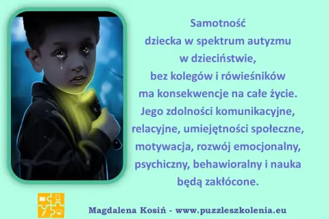 Smutny chłopiec z autyzmem trzyma latarkę. Tekst podkreśla konsekwencje samotności w dzieciństwie dla rozwoju. Rady dla rodziców dzieci z autyzmem.