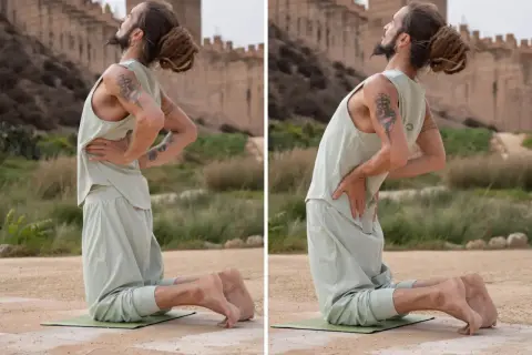 Hombre en postura del camello yoga, mostrando los beneficios de apertura del pecho y flexibilidad de la columna.