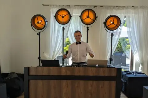 O co pytać DJ-a weselnego, aby uniknąć rozczarowania na weselu
