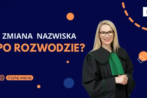 Prawniczka w todze z zieloną żabotą wyjaśnia kwestię zmiany nazwiska po rozwodzie. Czytaj więcej.