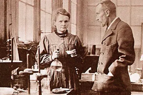 Co odkryła Maria Skłodowska-Curie i jak zmieniło to naukę?