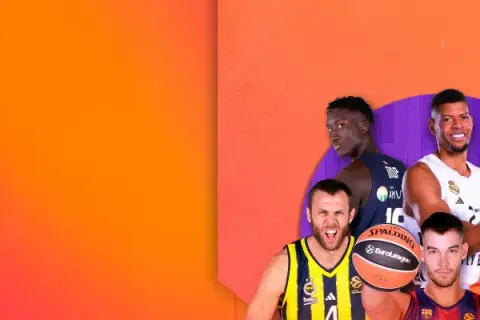 Jugadores de baloncesto posan para la clasificación Euroliga.