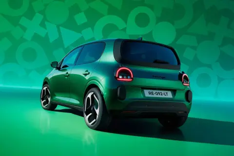 Grön Renault Twingo med modern design. Njut av tryggheten med renault nybilsgaranti.