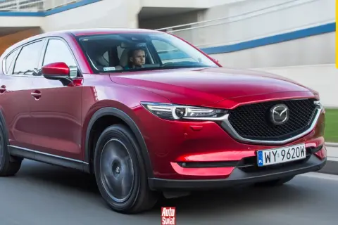 Pojemność baku Mazda CX-5: 56 czy 58 litrów? Sprawdź swój model!
