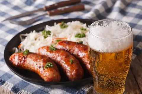 Co zjeść w Berlinie? Odkryj najlepsze lokalne smaki i jedzenie
