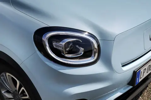 Nowe auto z salonu do 50 tysięcy: Jakie samochody kupić w 2025 roku?