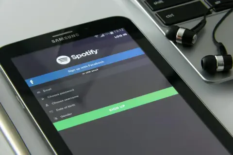 Ile internetu pobiera Spotify? Zaskakujące wartości i oszczędności danych