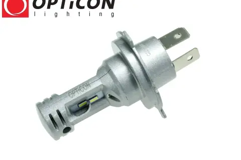 Srebrna żarówka LED Opticon, idealna do świateł mijania Toyota Yaris.