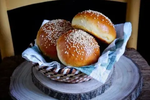 Maîtrisez le pain burger brioché : recette infaillible & astuces pro