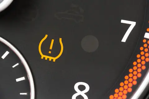 Jak wyłączyć czujnik ciśnienia w oponach i uniknąć problemów z TPMS